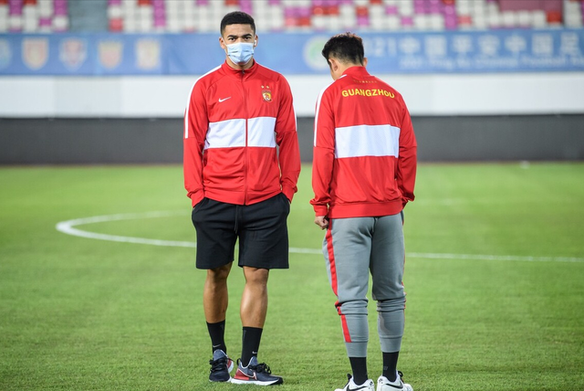 足总杯倒计时，布莱顿今夜官宣签约，细节引发关注，赛场秩序良好，球队文化再被提及的简单介绍