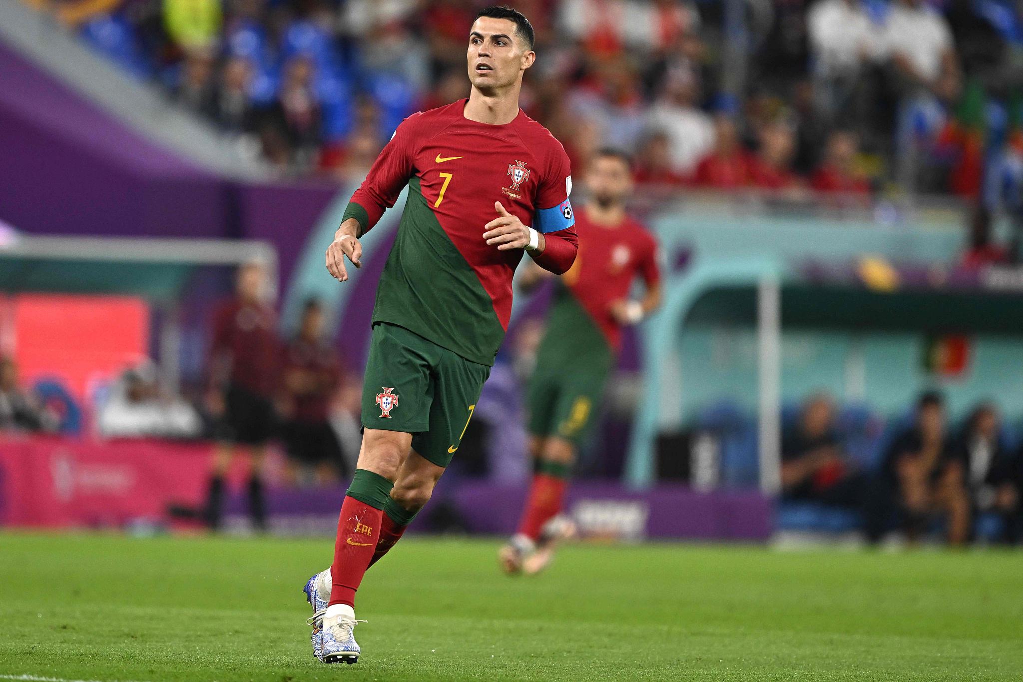 包含达拉斯独行侠国际比赛日单刀错失；志在社区盾名次提升；悬念犹存；赛程密集仍需轮换的词条